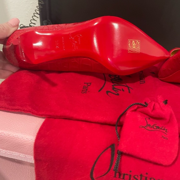 Christian Louboutin Red Croc-Embossed Heels - Picture 5 of 7